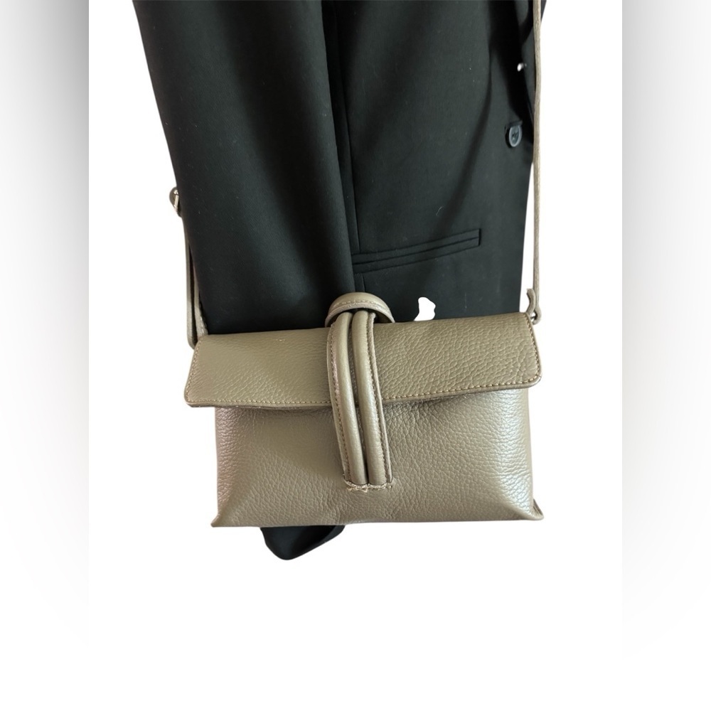 Tan Crossbody Bag with Textured Finish | Very Good Condition